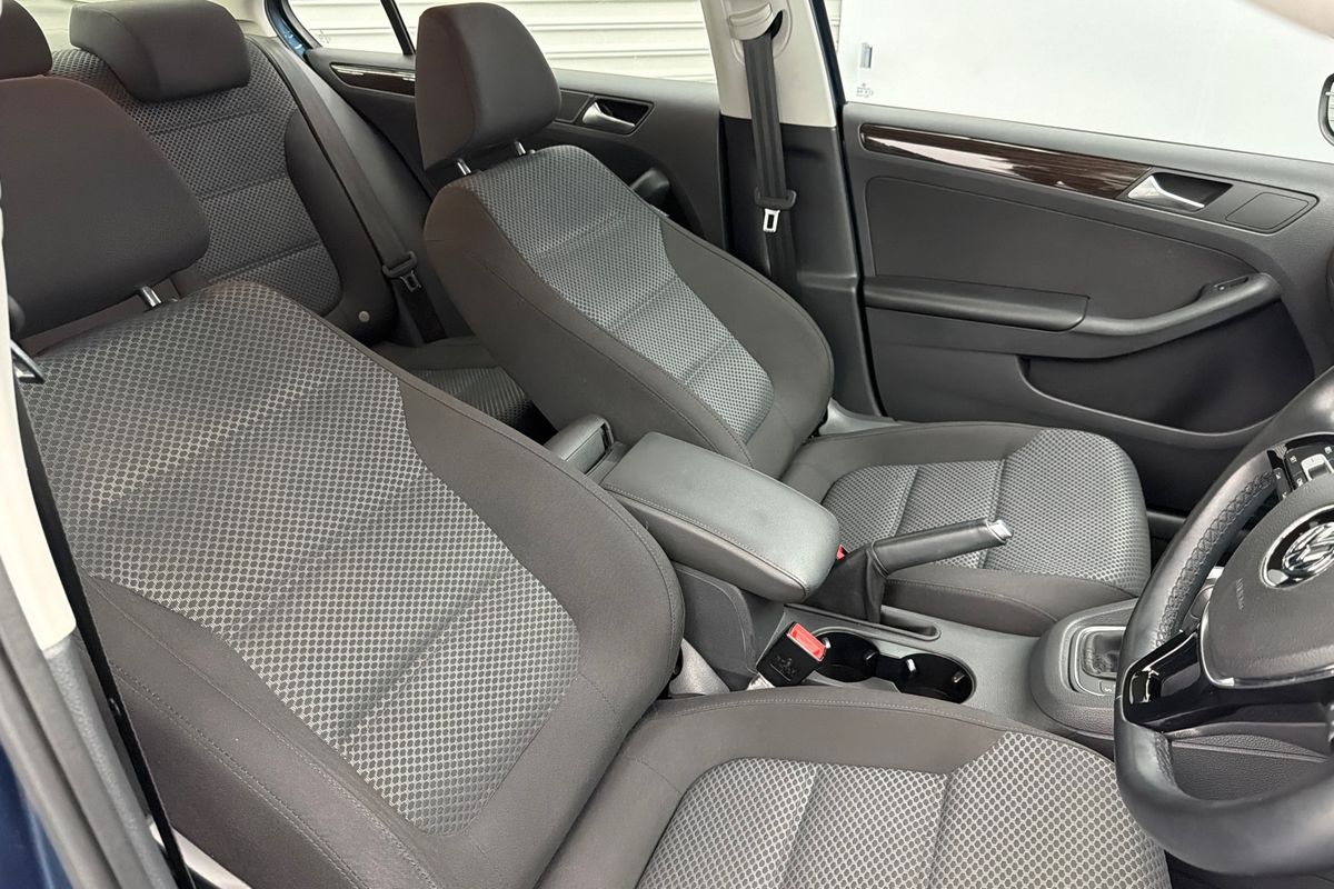 2015 Volkswagen Jetta 118TSI Comfortline 1B