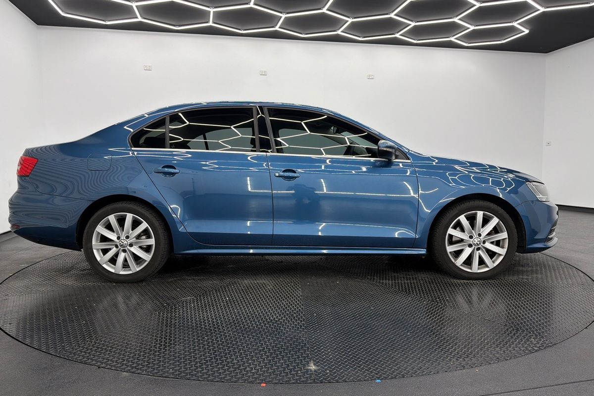 2015 Volkswagen Jetta 118TSI Comfortline 1B