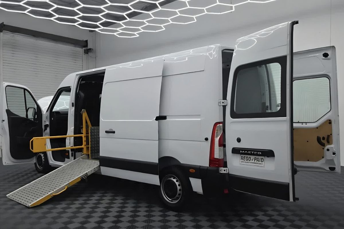 2022 Renault Master Pro 110kW X62 Phase 2 MWB Mid Roof