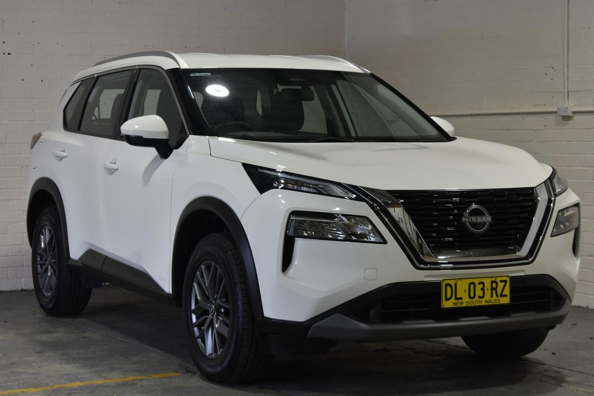 2024 Nissan X-TRAIL ST T33