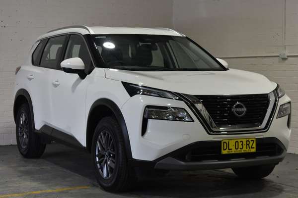 2024 Nissan X-TRAIL ST T33