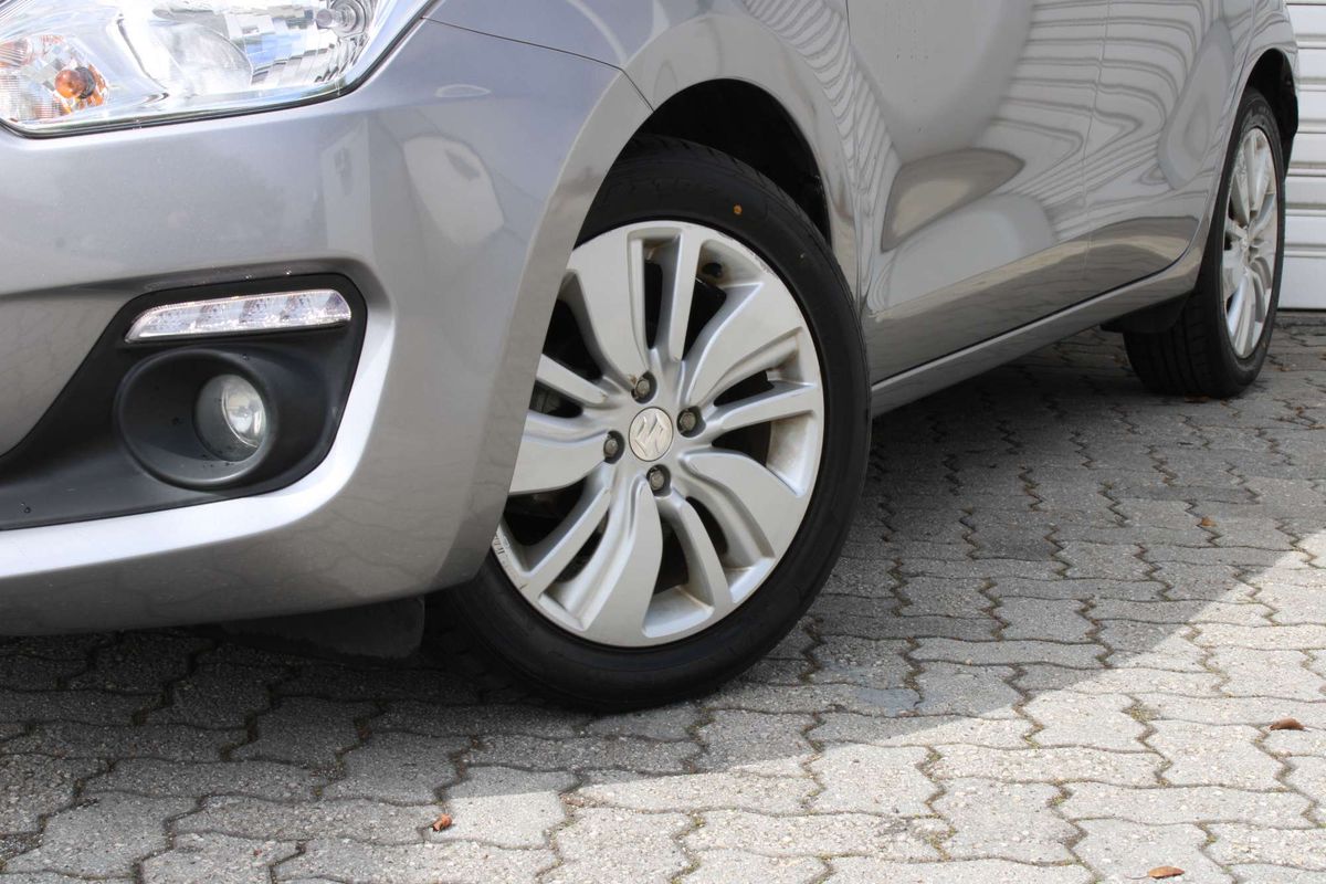 2018 Suzuki Swift GL Navigator AZ