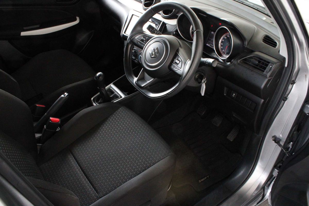 2018 Suzuki Swift GL Navigator AZ