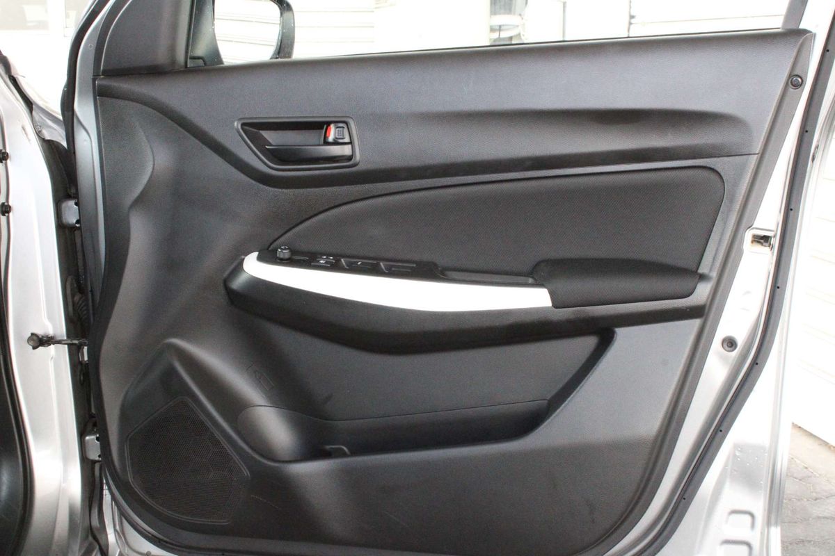 2018 Suzuki Swift GL Navigator AZ