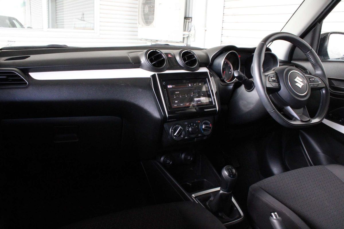 2018 Suzuki Swift GL Navigator AZ