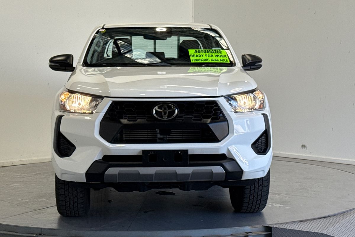 2025 Toyota Hilux