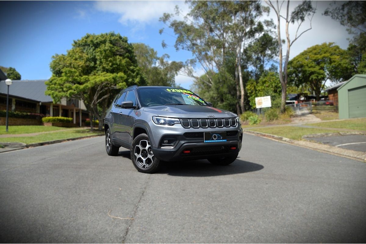 2023 Jeep Compass Trailhawk M6