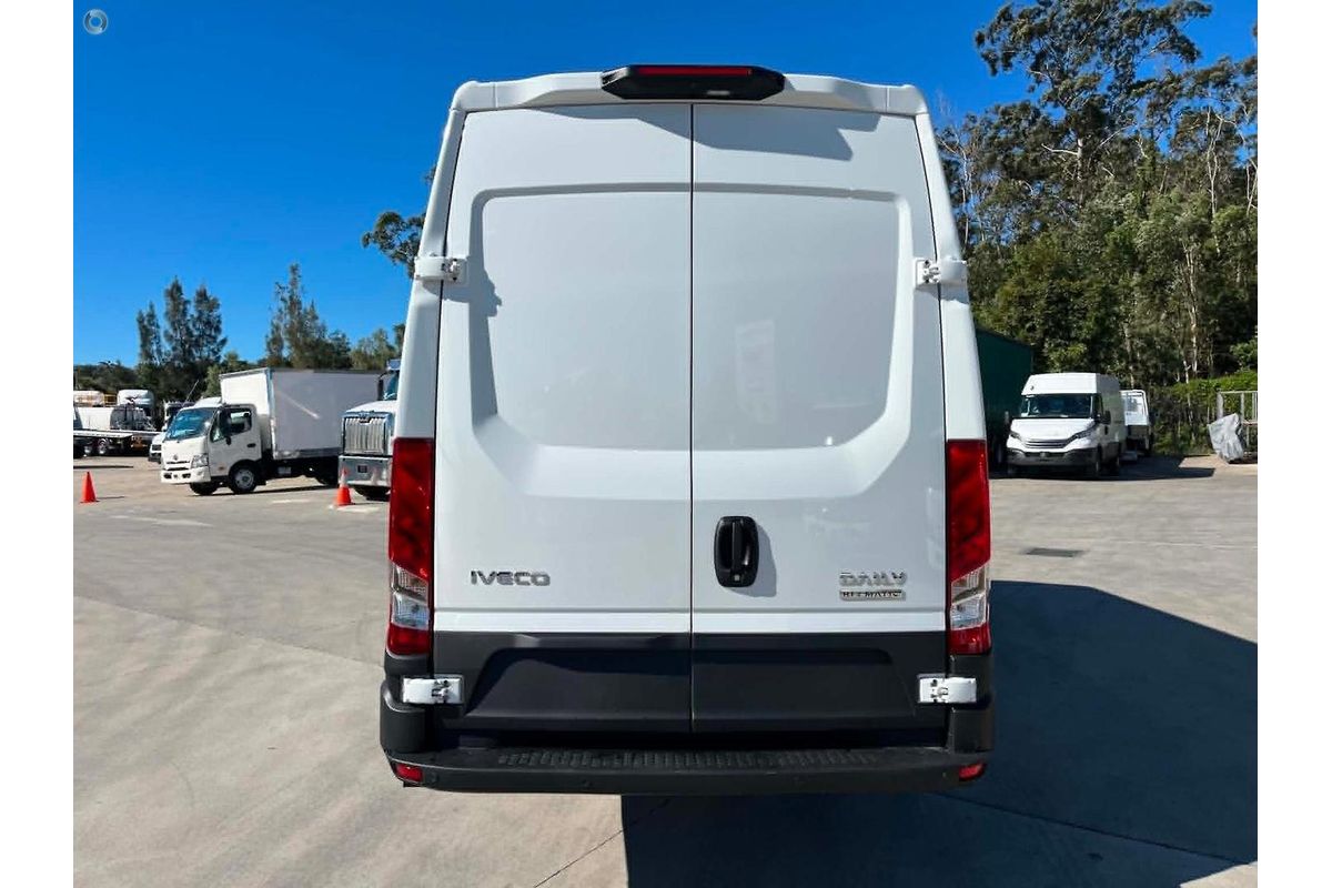2026 IVECO Daily 42S18V image 5