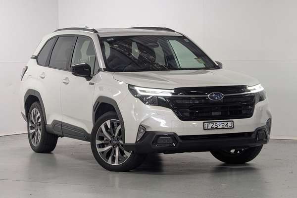 2025 Subaru Forester Hybrid Touring S6