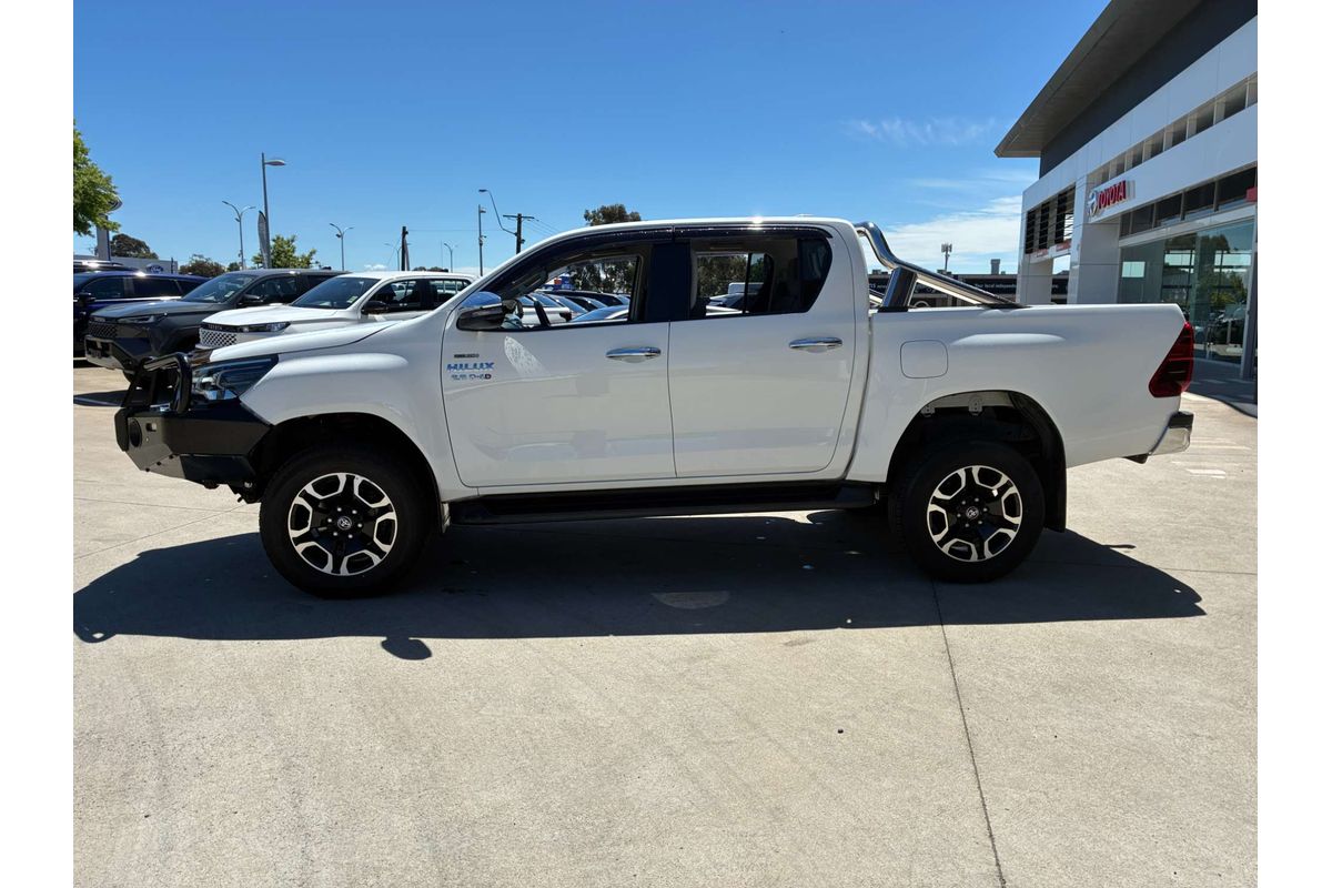 2022 Toyota Hilux SR5 GUN126R 4X4 image 4