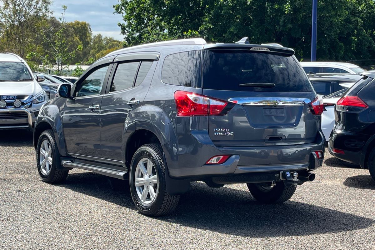 2017 Isuzu MU-X LS-T