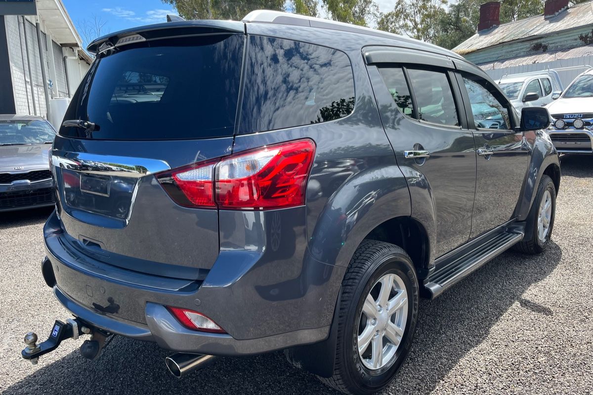 2017 Isuzu MU-X LS-T