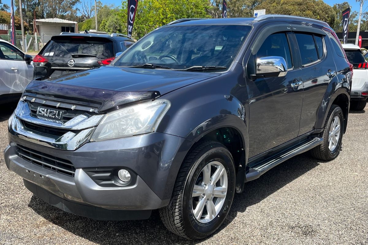 2017 Isuzu MU-X LS-T