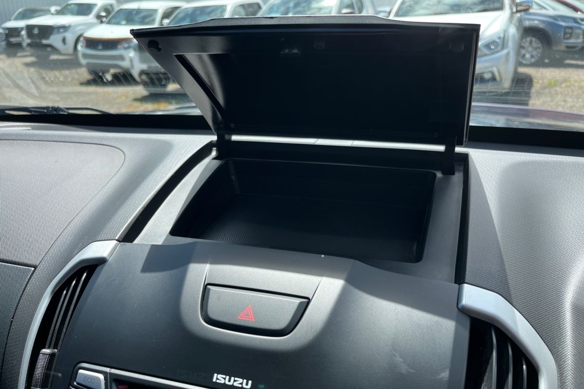 2017 Isuzu MU-X LS-T