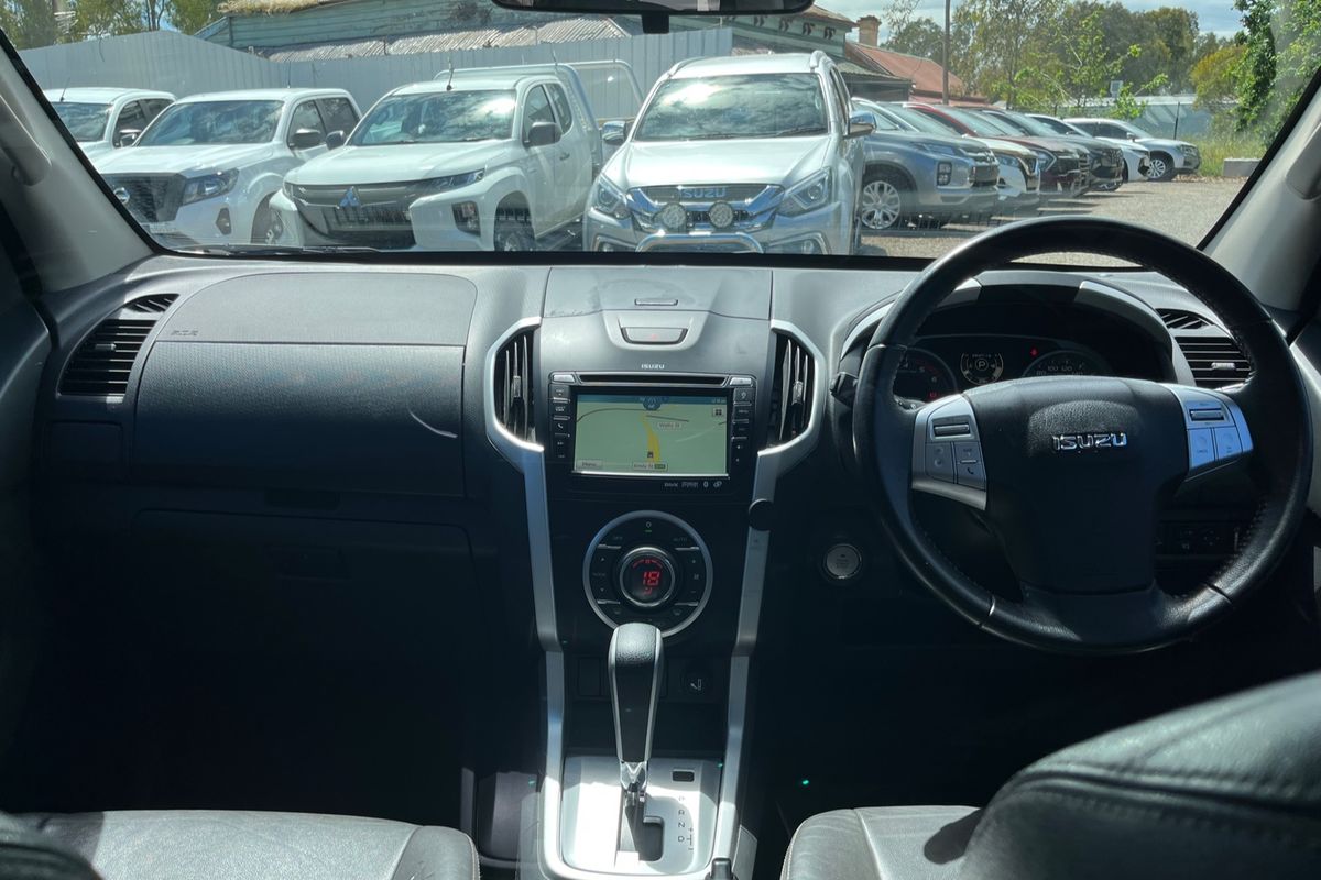 2017 Isuzu MU-X LS-T