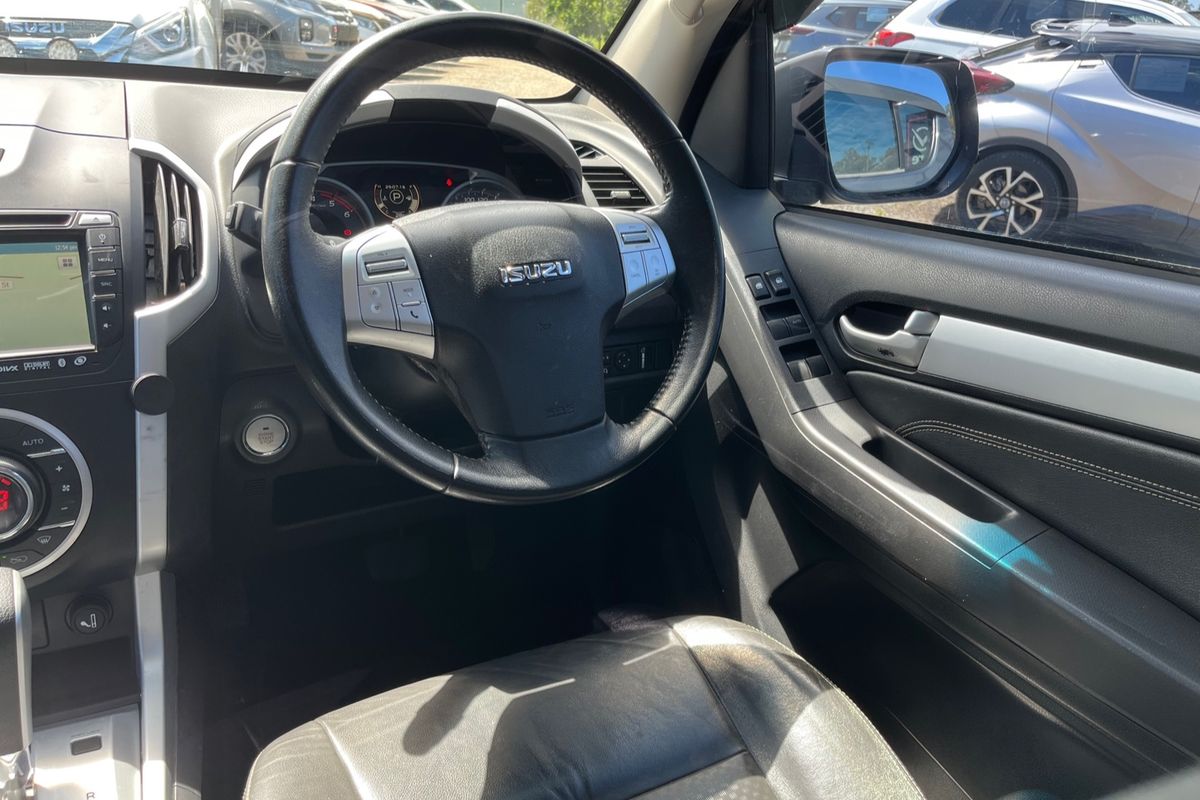 2017 Isuzu MU-X LS-T