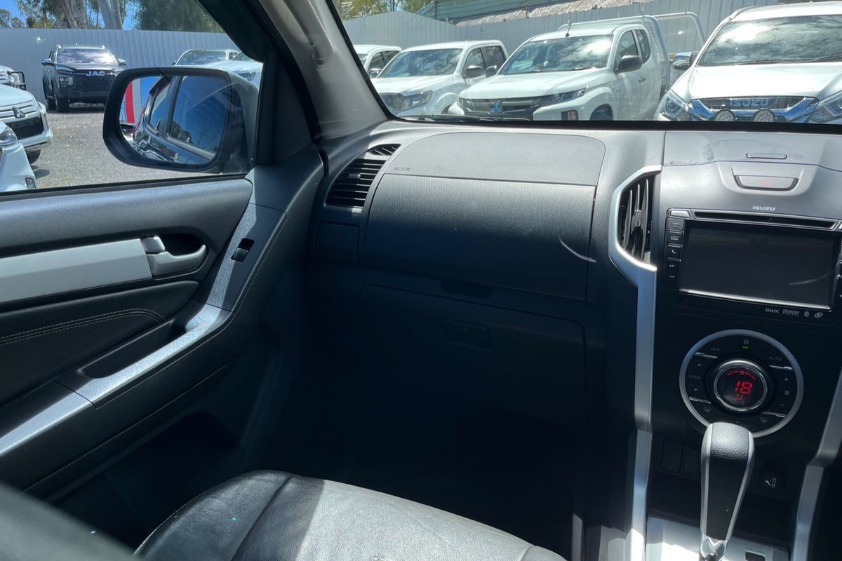 2017 Isuzu MU-X LS-T