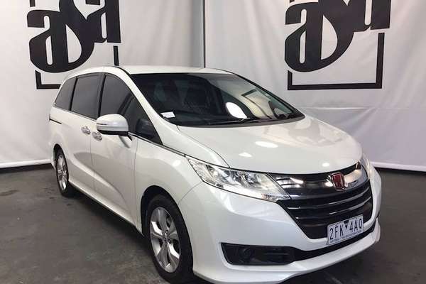 2015 Honda Odyssey VTi 5th Gen