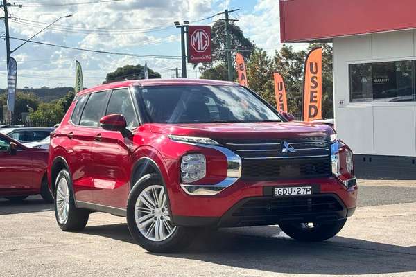 2024 Mitsubishi Outlander ES ZM