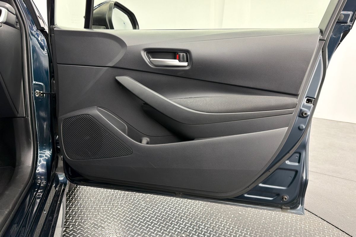 2022 Toyota Corolla SX Hybrid ZWE211R