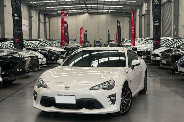 2017 Toyota 86 GTS ZN6 MY17 UPDATE