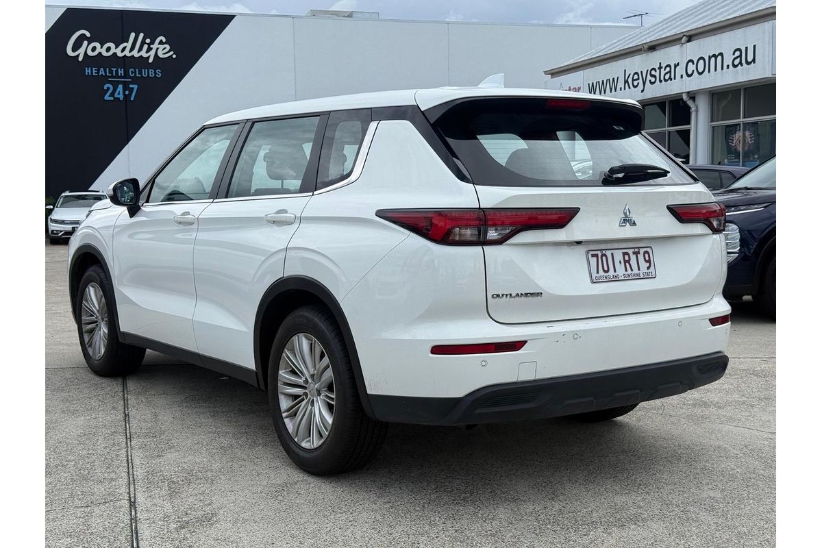 2024 Mitsubishi Outlander ES ZM