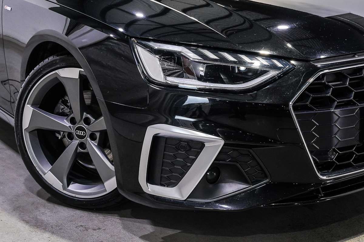 2022 Audi A4 35 TFSI S line B9