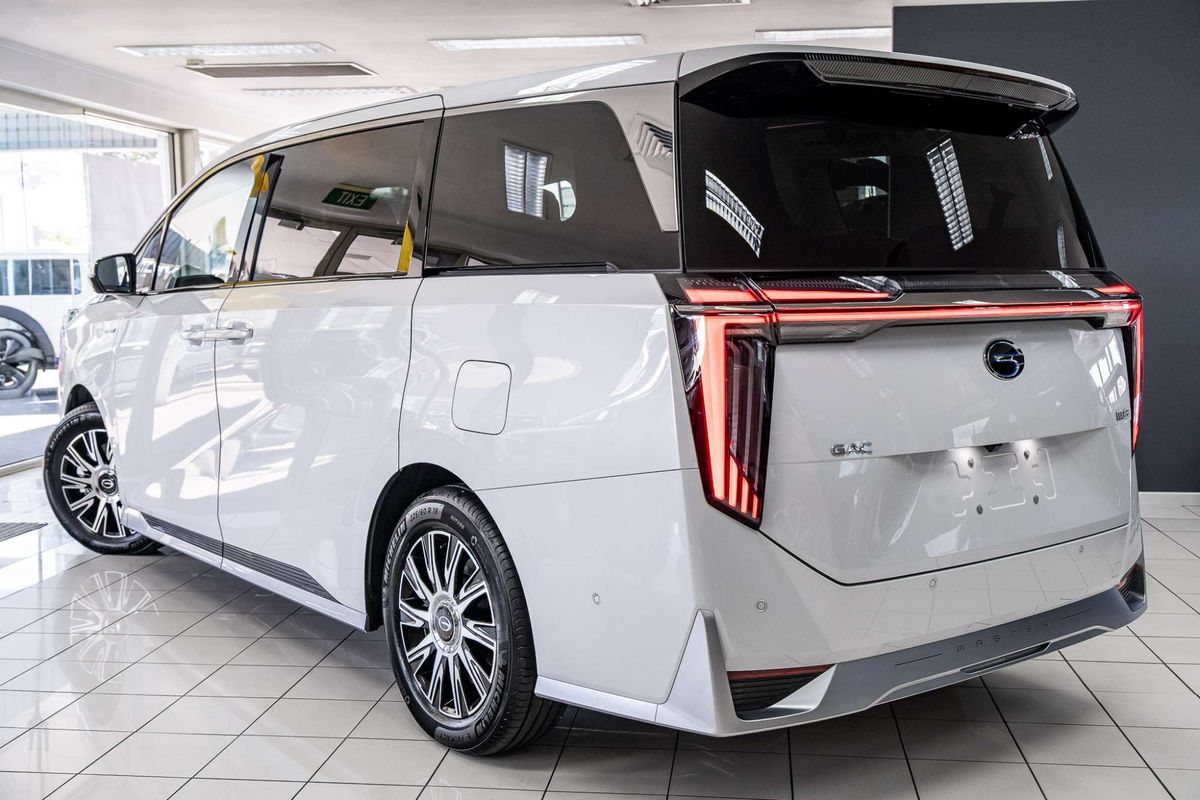 2026 GAC M8 PHEV Luxury