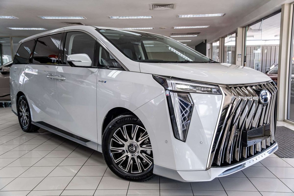 2026 GAC M8 PHEV Luxury
