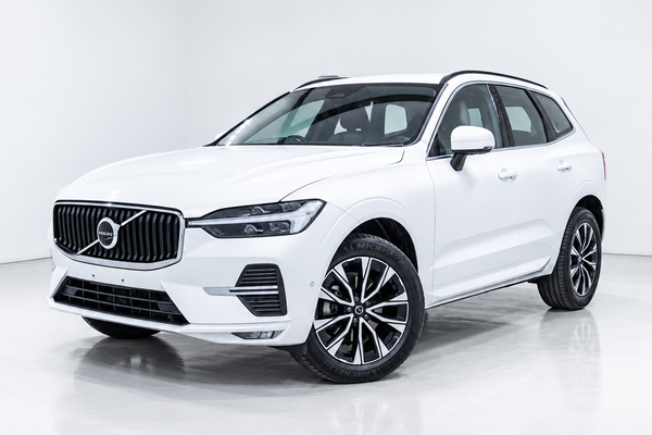 2023 Volvo XC60 Plus B5