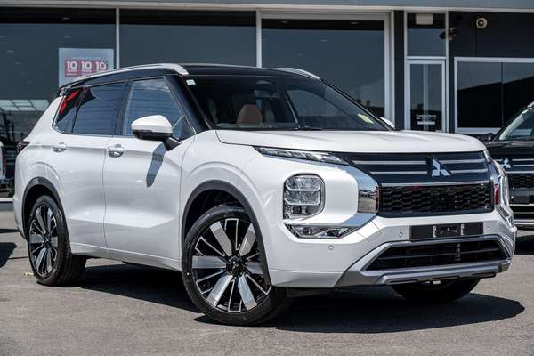 2025 Mitsubishi Outlander Exceed Tourer ZM