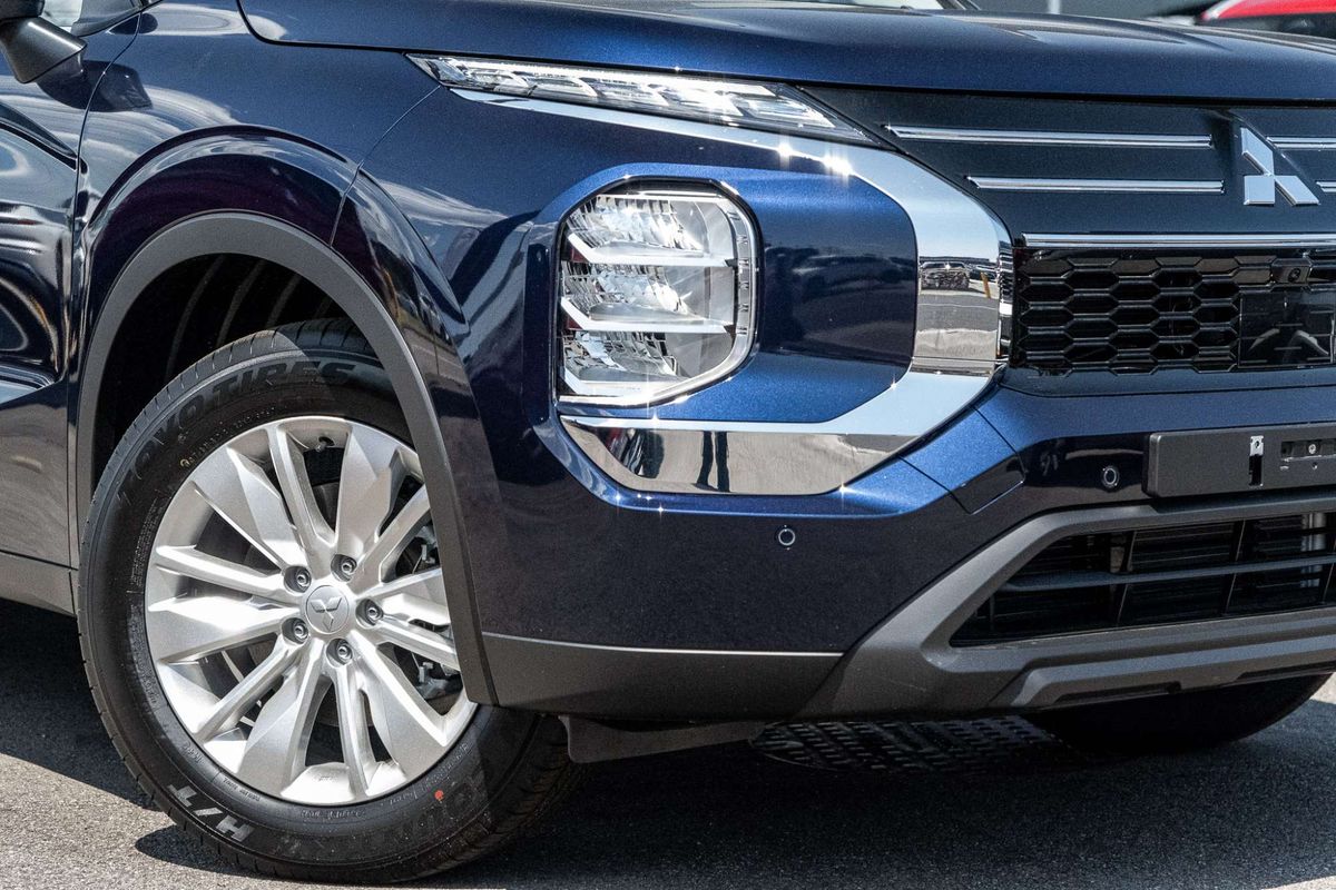 2026 Mitsubishi Outlander ES ZM