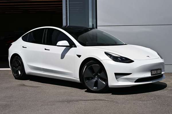 2022 Tesla Model 3 Rear-Wheel Drive