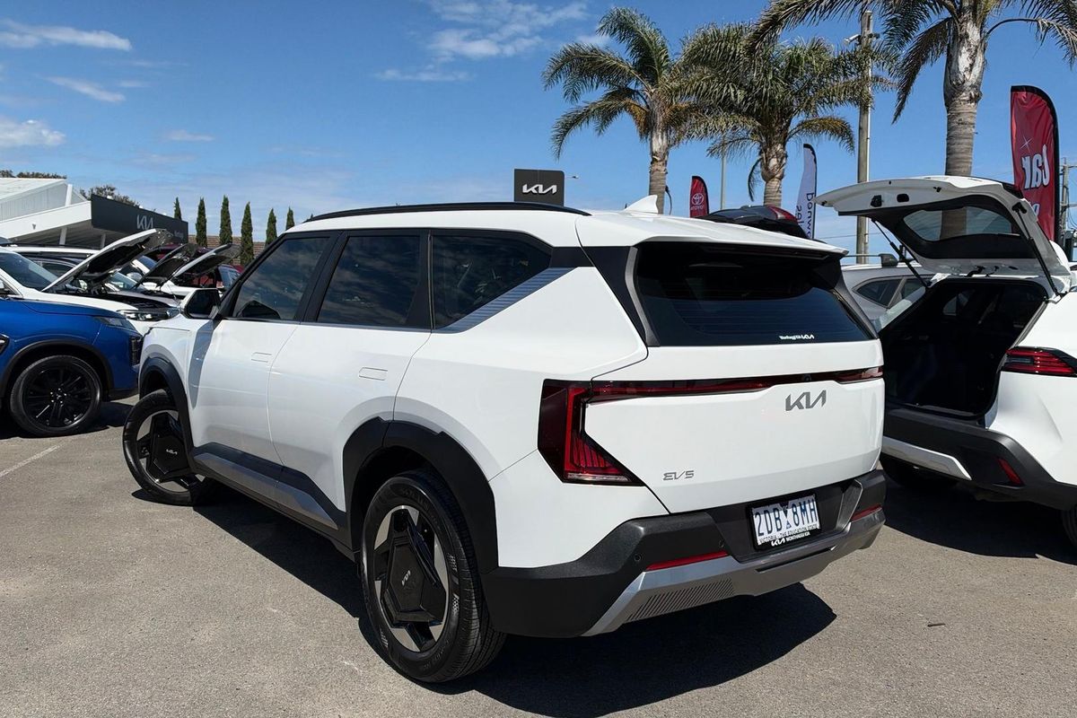2025 Kia EV5 Air Standard Range OVc