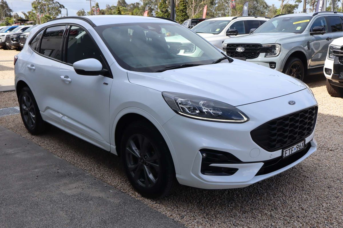 2023 Ford Escape ST-Line PHEV ZH