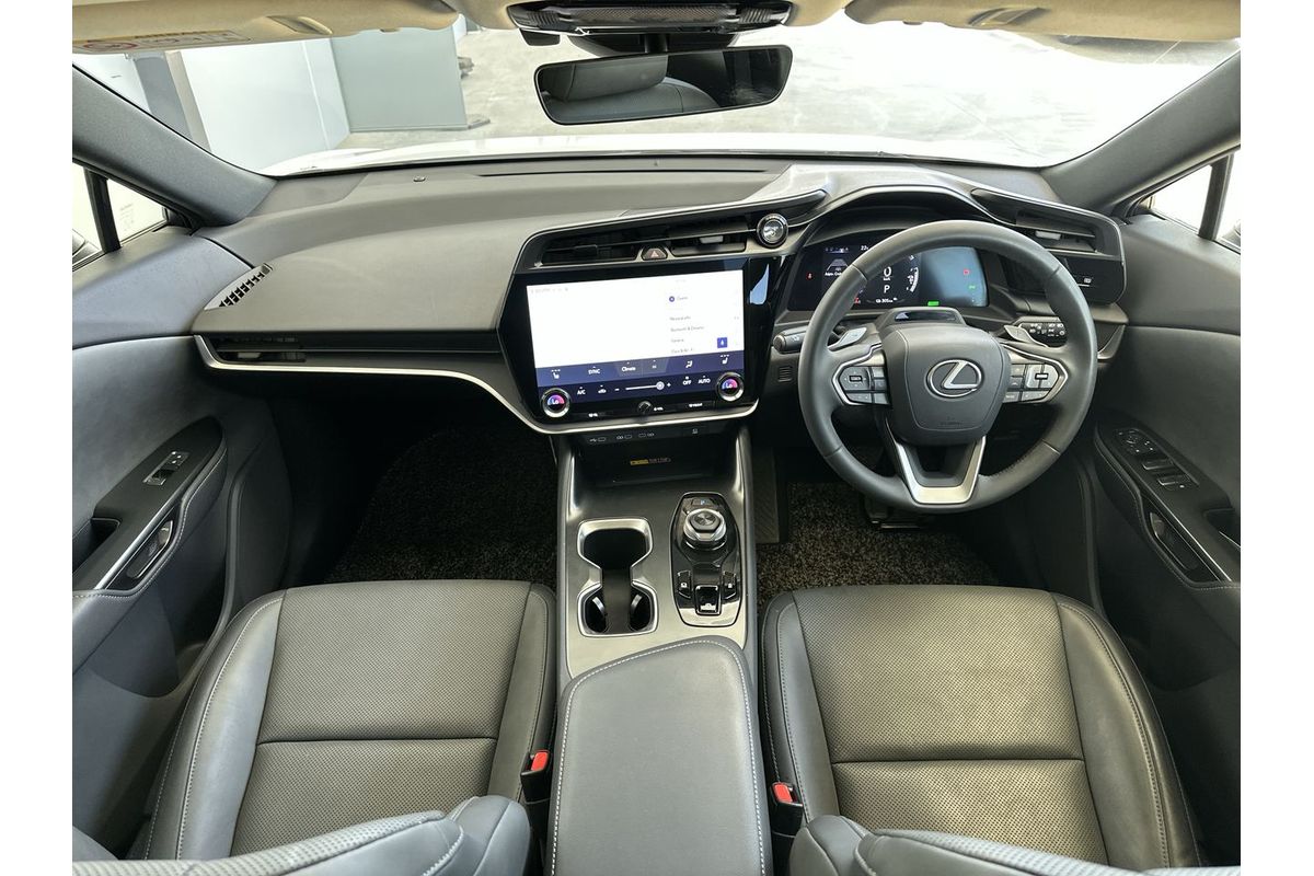 2023 Lexus RZ RZ450e Luxury XEBM15R