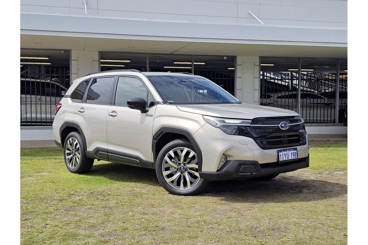 2025 Subaru Forester Hybrid Touring S6