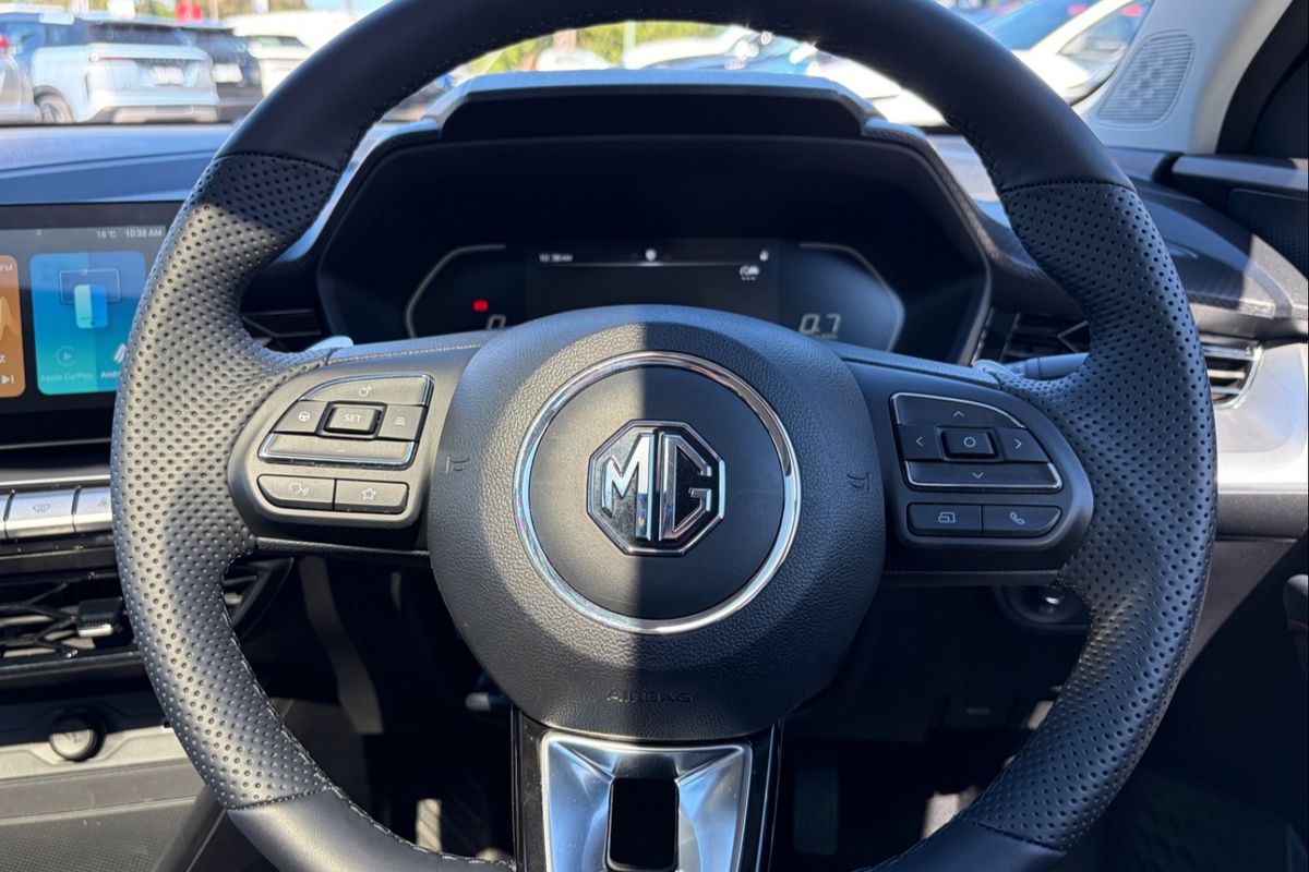 2025 MG MG5 Essence