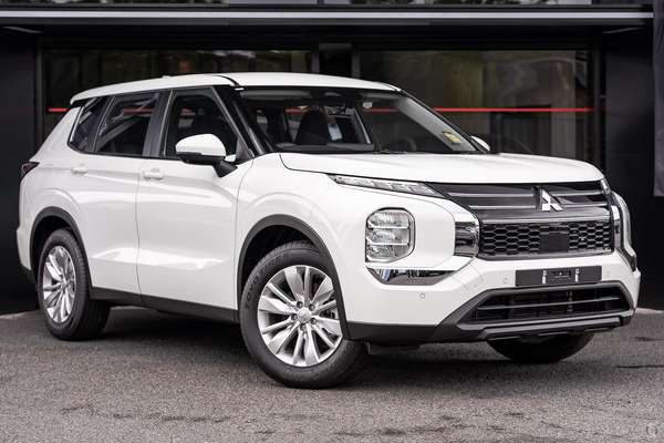 2026 Mitsubishi Outlander ES ZM