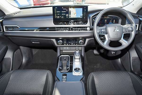 2025 Mitsubishi Outlander ES ZM thumb-9