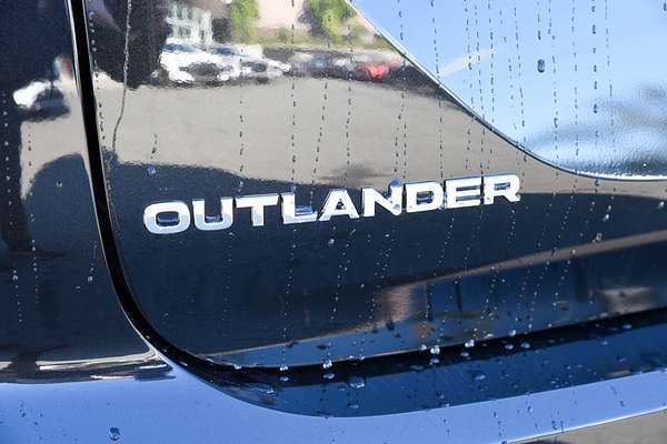 2025 Mitsubishi Outlander ES ZM thumb-15