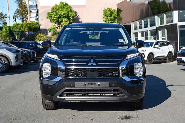 2025 Mitsubishi Outlander ES ZM thumb-1