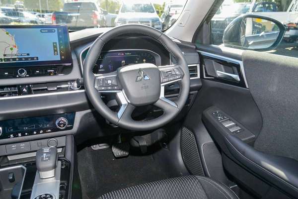 2026 Mitsubishi Outlander LS ZM thumb-17