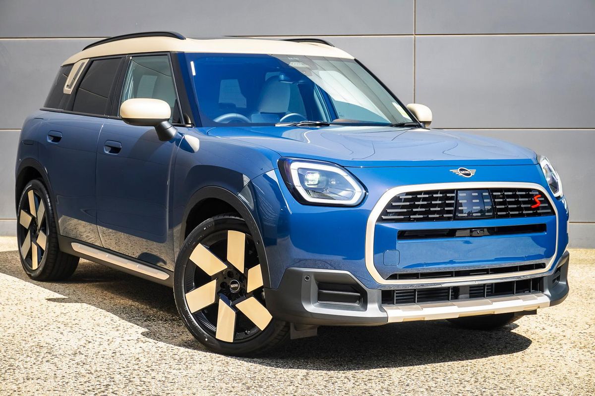 2026 MINI Countryman S Favoured U25
