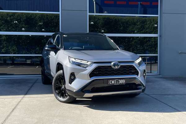 2024 Toyota RAV4 XSE AXAH52R