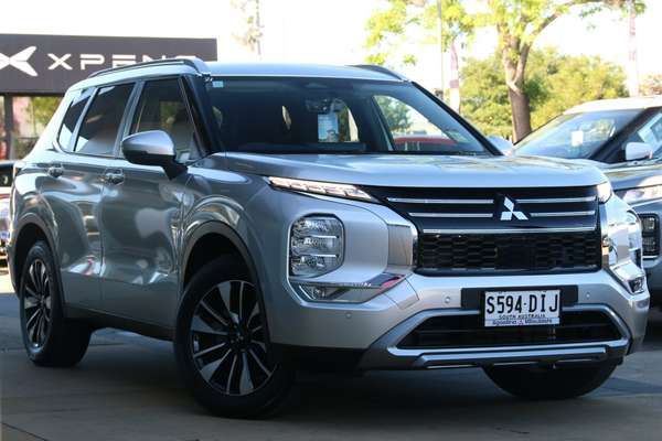 2025 Mitsubishi Outlander LS ZM