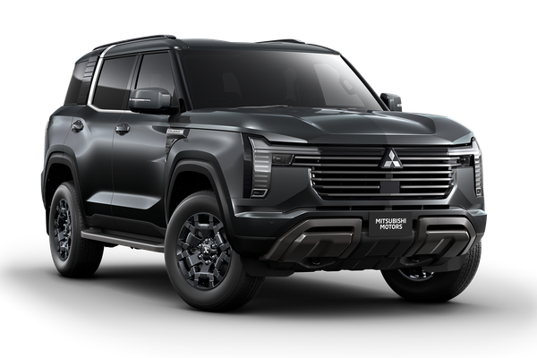 2026 Mitsubishi Pajero GLS 7 NU