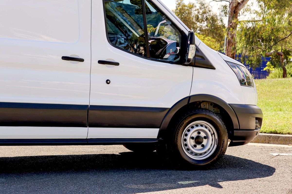 2018 Ford Transit 350L VO LWB Mid Roof image 2