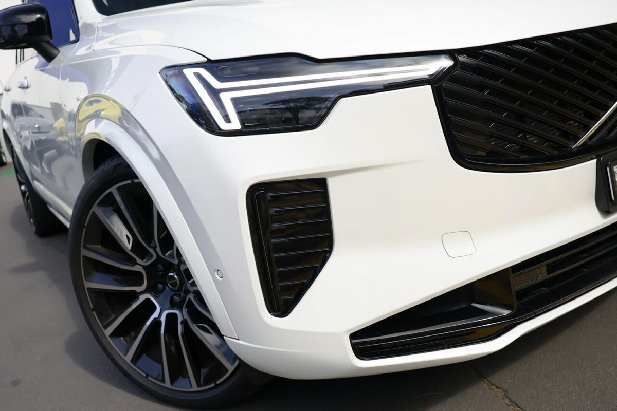 2025 Volvo XC90 Ultra T8 Plug-In Hybrid