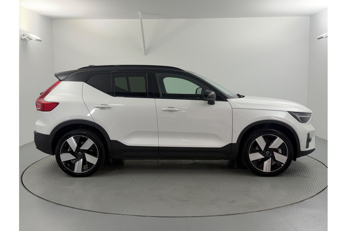 2022 Volvo C40 Recharge Twin